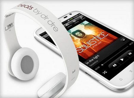 Фото HTC Sensation™ XL c Beats Audio™